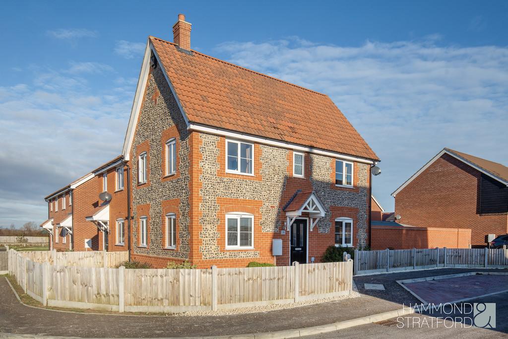 Finch Road, Attleborough 3 bed semidetached house for sale £290,000