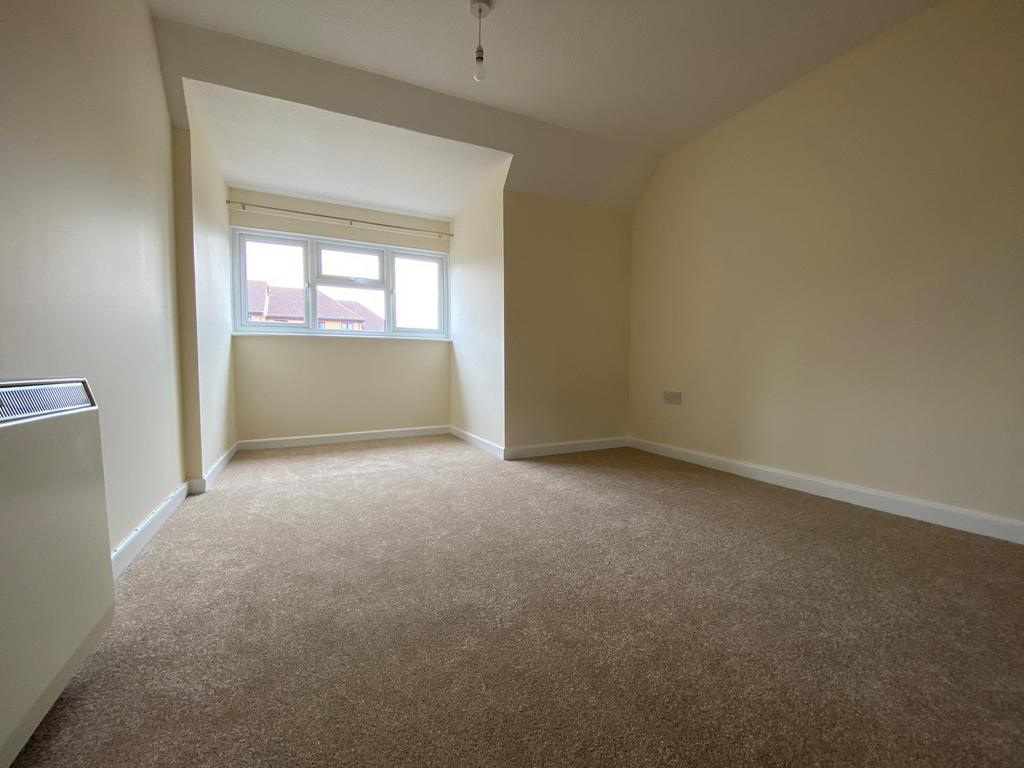 Fairacres Road, Didcot, OX11 2 bed terraced house for sale £200,000