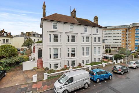 2 bedroom apartment for sale, Chiswick Place, Eastbourne