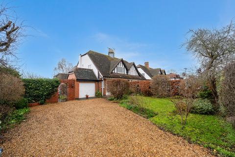 3 bedroom semi-detached house for sale, Golf Lane Whitnash, Warwickshire, CV31 2PZ