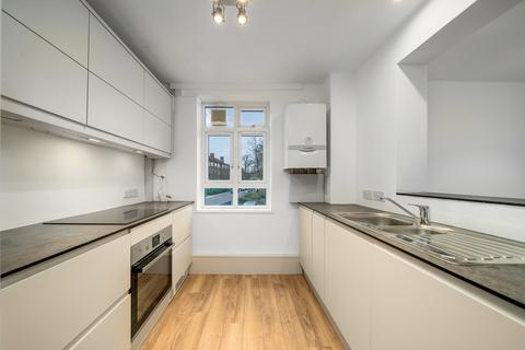 3 bedroom apartment to rent, Hazelhurst Rd, Tooting SW17