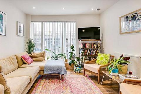 2 bedroom apartment to rent - London Lane, London, E8