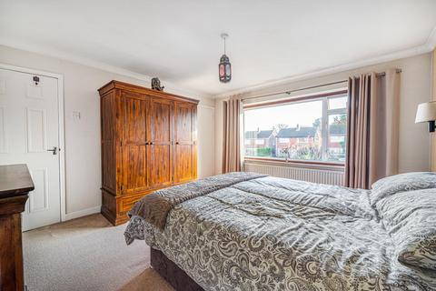18 Phoenix Drive, Keston, BR2 8HS