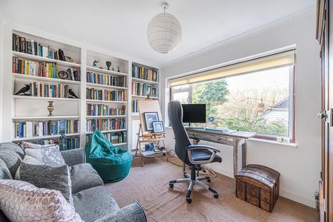 18 Phoenix Drive, Keston, BR2 8HS