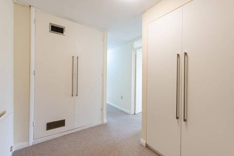 2 bedroom flat for sale - Paul Gardens, East Croydon, Croydon, CR0