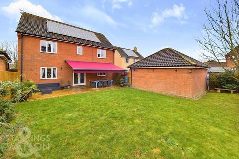 4 bedroom detached house for sale, Maurecourt Drive, Brundall, Norwich