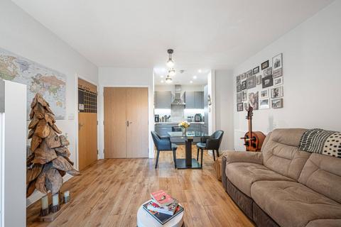 1 bedroom flat for sale, Kidderpore Green, Hampstead, London, NW3