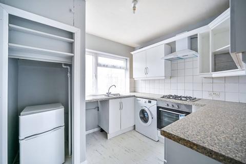 2 bedroom flat to rent, Westbury Road, New Malden, KT3