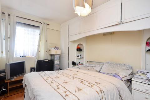 3 bedroom maisonette for sale, High Street, Plaistow, London, E13