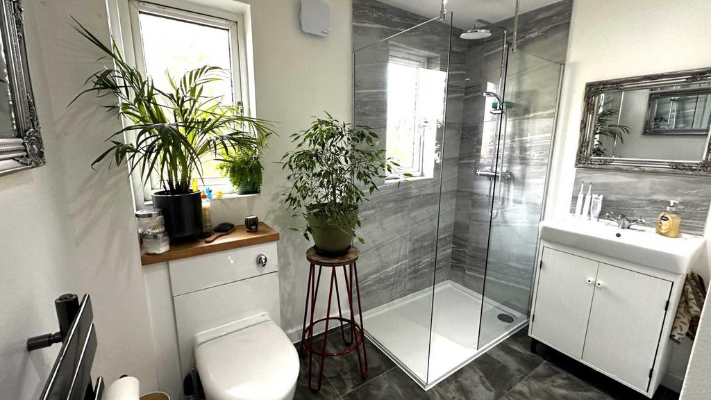 Fiddlewood Road, Norwich 2 bed terraced house for sale £210,000