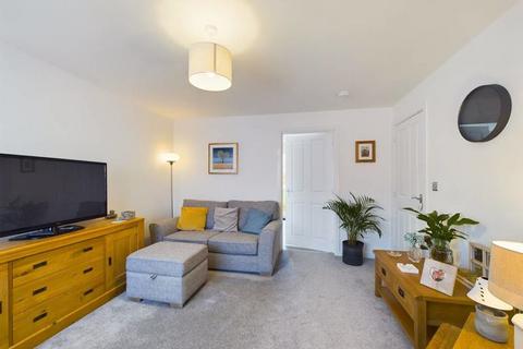 2 bedroom end of terrace house for sale, Bassett Road, Thurston