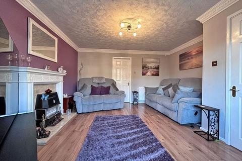 4 bedroom detached house for sale, Charter Road, Tipton