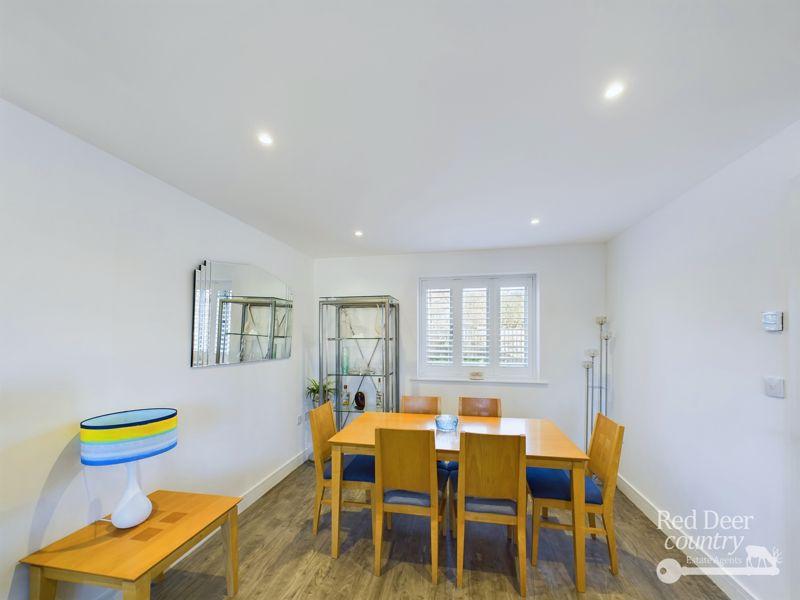 Sitting/Dining Room