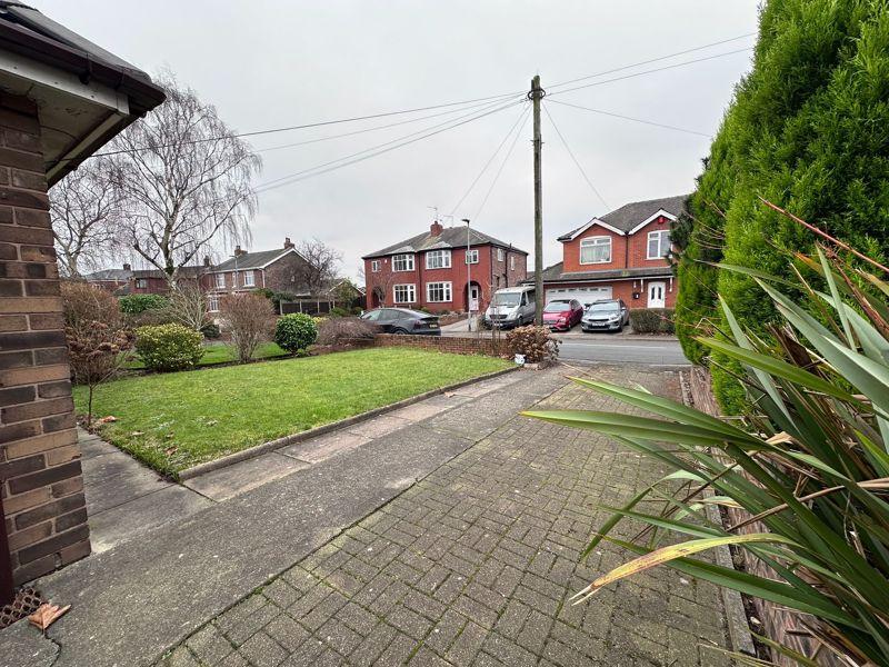 Hillock Lane, Woolston, Warrington... 2 bed semidetached bungalow to