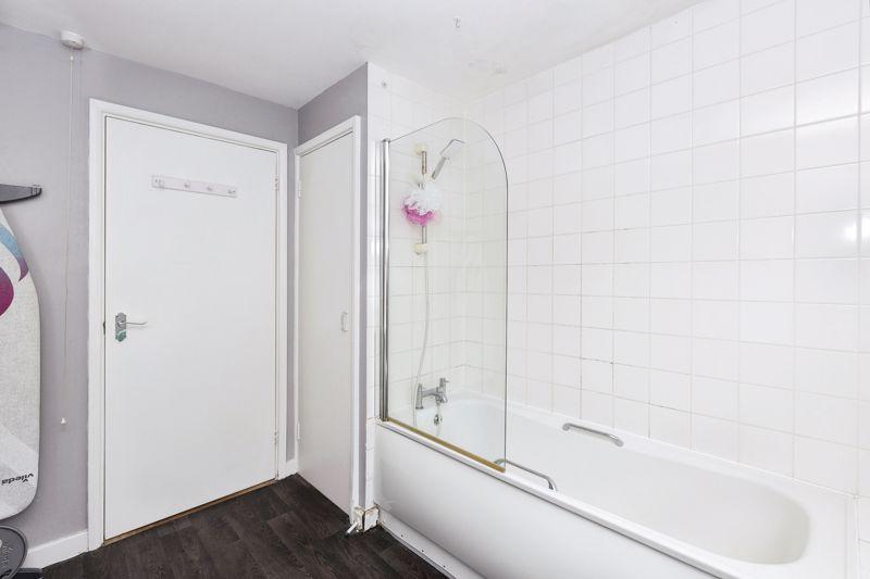 Bathroom (3)
