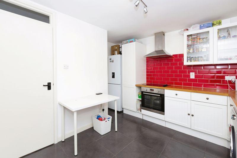 Kitchen (2)