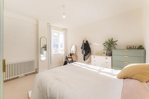 2 bedroom apartment for sale, Beaumont Court, Upper Clapton Road, London