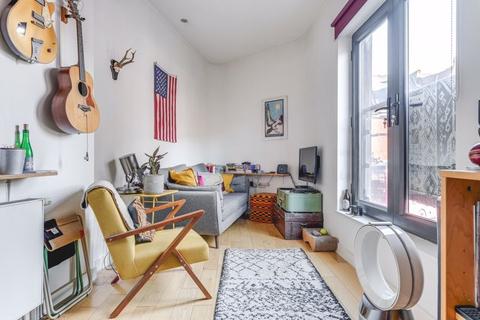 2 bedroom apartment for sale, Mare Street, London