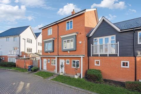 4 bedroom townhouse for sale, Greenwich Drive, High Wycombe HP11