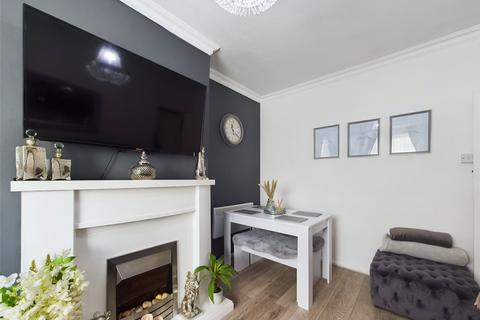 2 bedroom maisonette for sale, Hawthorn Road, Cheltenham, Gloucestershire, GL51