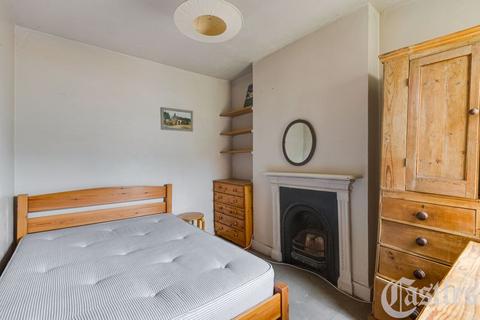 69 Boyton Road, London, N8 7AE