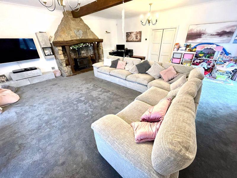 Newbridge, Wrexham 5 bed semidetached house for sale £410,000