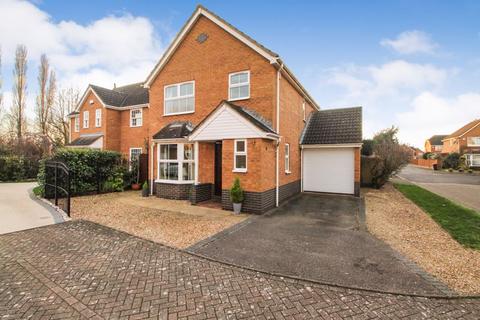 3 bedroom detached house for sale, Tintern Abbey, Bedford MK41