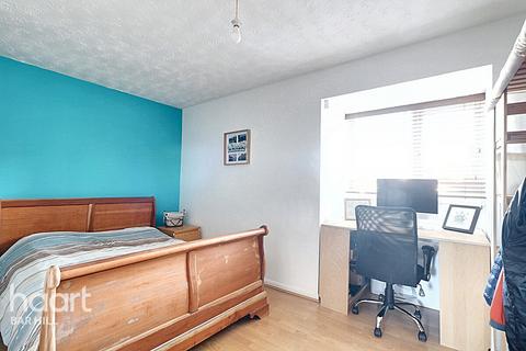 48 Hillcrest, Bar Hill, Cambridge, CB23 8TG