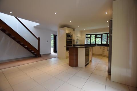 5 bedroom bungalow to rent - Lindsay Road, Branksome Park, Poole
