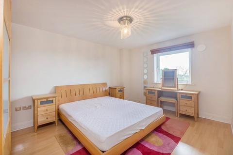 1 bedroom flat for sale, Holland Gardens, Kew Bridge, Brentford, TW8