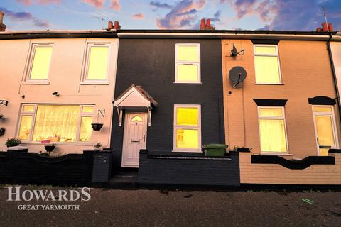 3 bedroom terraced house for sale, Queens Road, Great Yarmouth