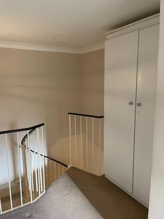 1 bedroom apartment to rent, Southey Road, London