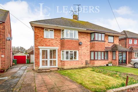 3 bedroom semi-detached house to rent, Croft Way, Horsham