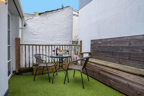 3 bedroom terraced house to rent, Little Western Street, Brighton & Hove