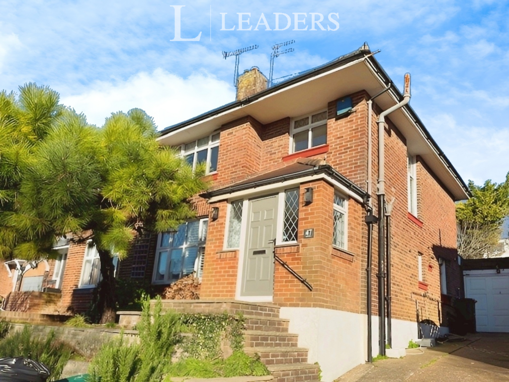 Mill Drive, Hove 3 bed semidetached house £2,600 pcm (£600 pw)