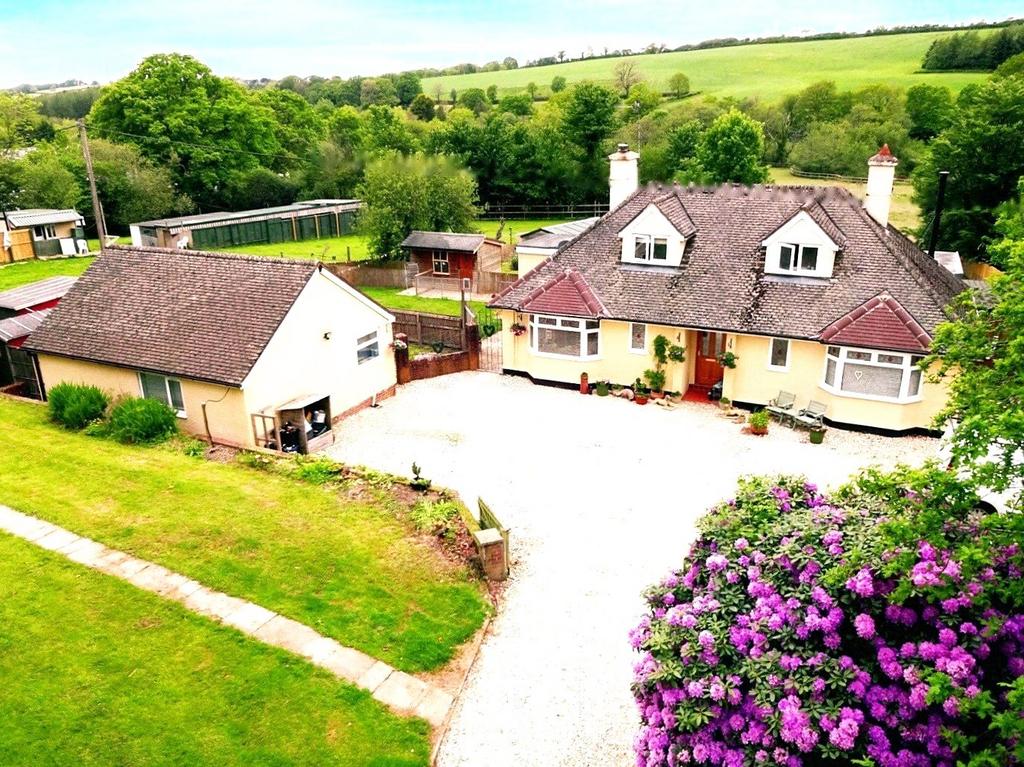 South Molton, Devon, EX36 Property for sale £800,000