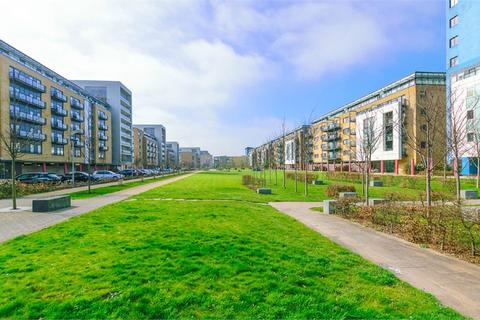 2 bedroom apartment to rent, Davaar House, Ferry Court, Cardiff CF11