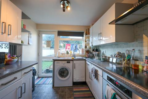 69 Meadow Drive, Par, PL24 2HL