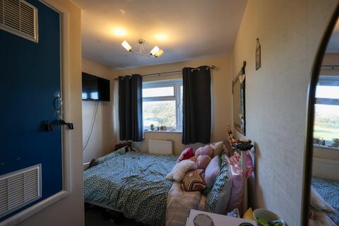 69 Meadow Drive, Par, PL24 2HL