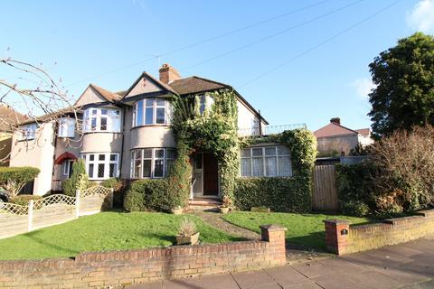 7 Copse Avenue, West Wickham, BR4 9NL