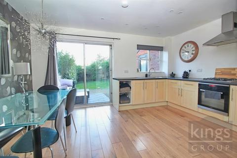 3 bedroom semi-detached house for sale, Campine Close, Cheshunt, Waltham Cross