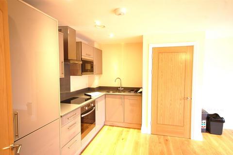 1 bedroom flat for sale - Garden Court, West Drayton UB7