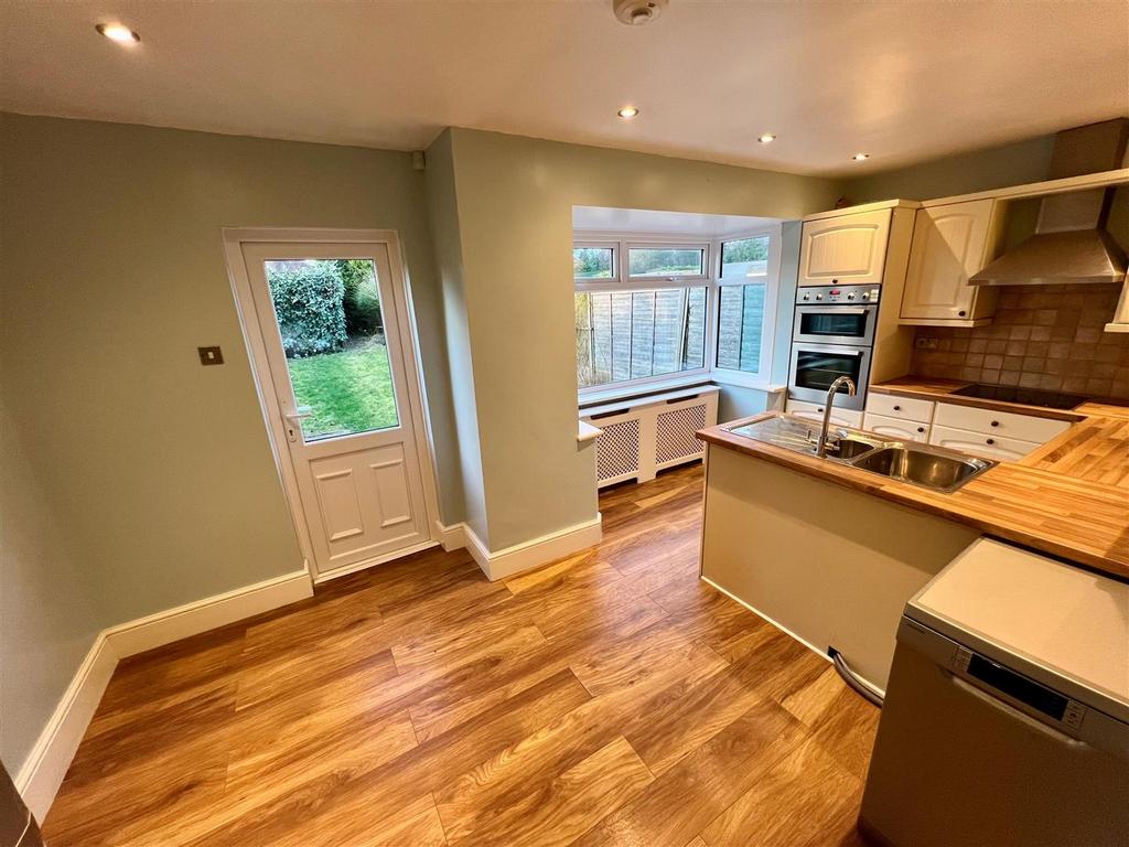 Dining kitchen