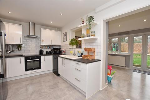 3 bedroom detached house for sale, Hawkwood Close, South Woodham Ferrers, Chelmsford