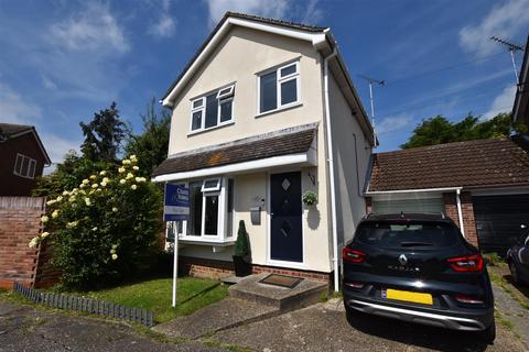3 bedroom detached house for sale, Hawkwood Close, South Woodham Ferrers, Chelmsford