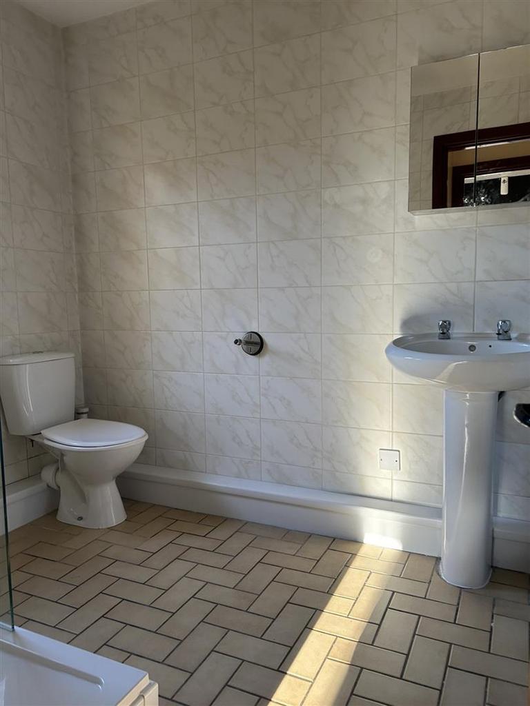 Orchard cottage shower.jpg