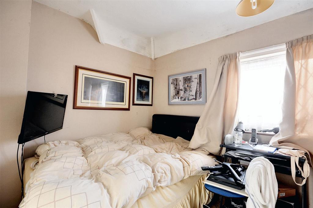 Bedroom 2.jpg