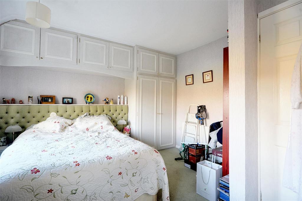 Bedroom 1 2.jpg