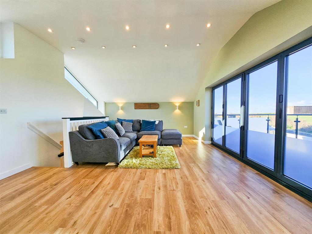 12 Riversmeet, Bideford EX39 3 bed detached bungalow for sale £699,000