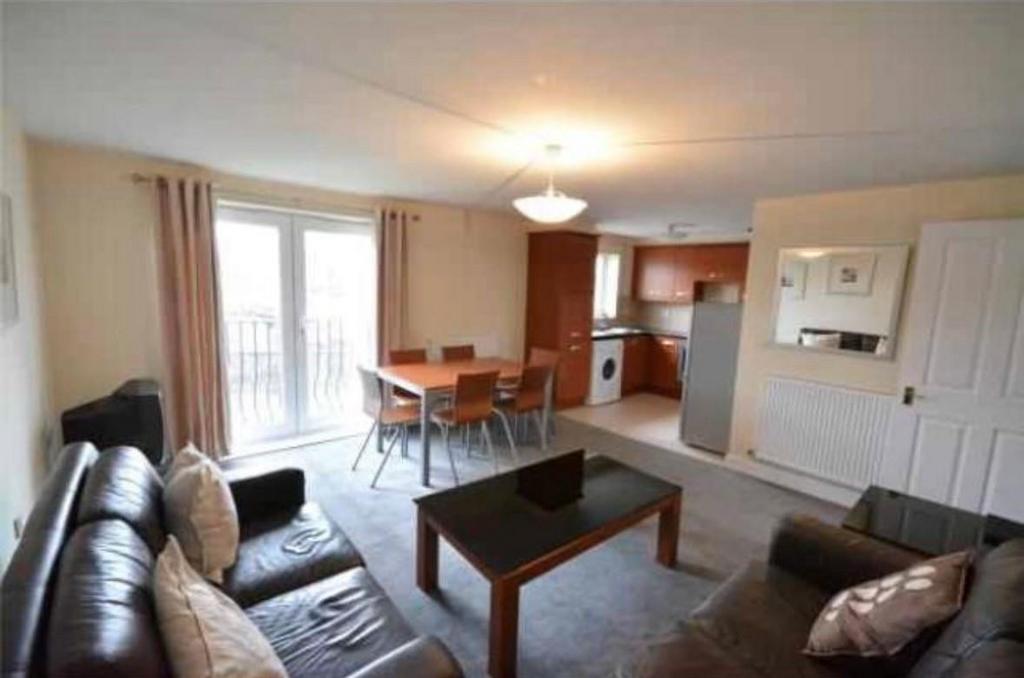 Tinker Brook Close, Oswaldtwistle, Accrington 2 bed flat for sale £89,950